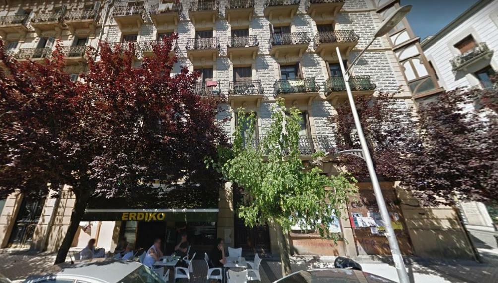 Pension Yoldi San Sebastian Bagian luar foto