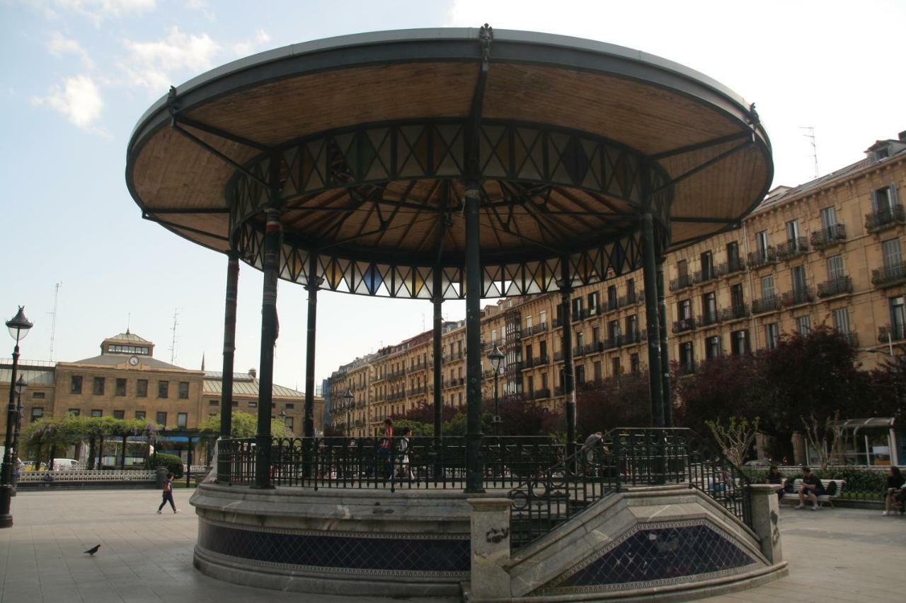 Pension Yoldi San Sebastian Bagian luar foto